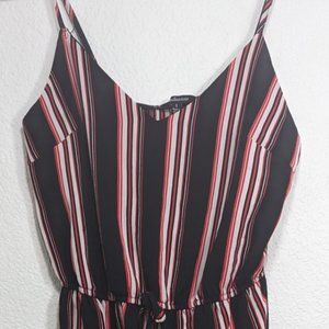 black stripped jumpsuit, ambiance, S